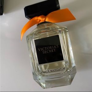 Victoria secret Amber Mandarin Eau de parfum 
100 ml/3.4 fl oz, new without box